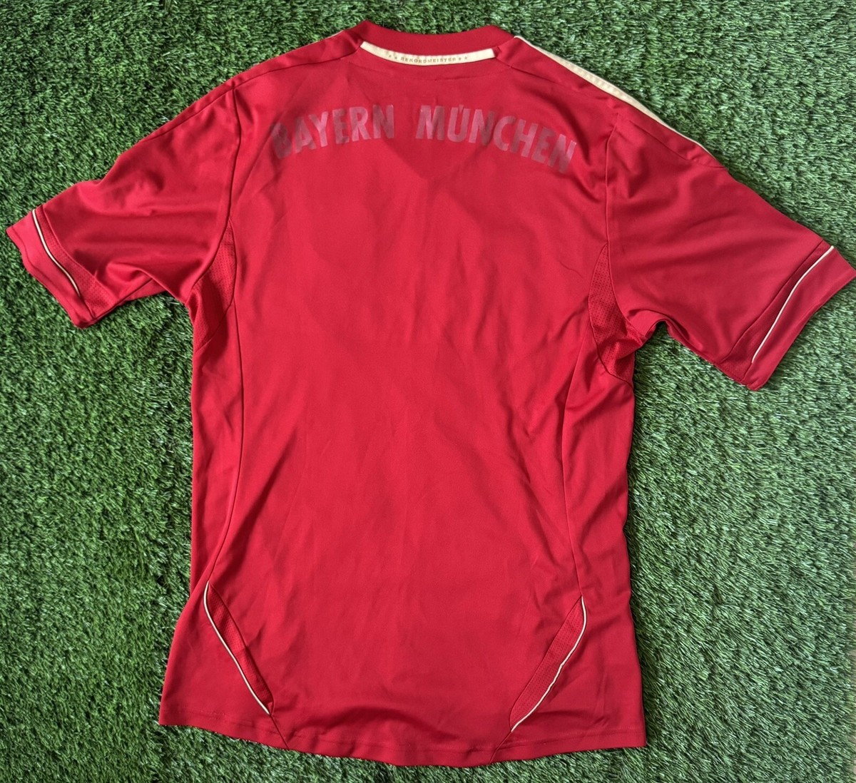 FC BAYERN MUNICH VINTAGE 2012/13 ADIDAS HOME SOCCER JERSEY MENS