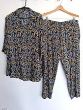 Size L EUR 46 2 pc pajama set in navy blue w/ leaf design. Excellent condition
