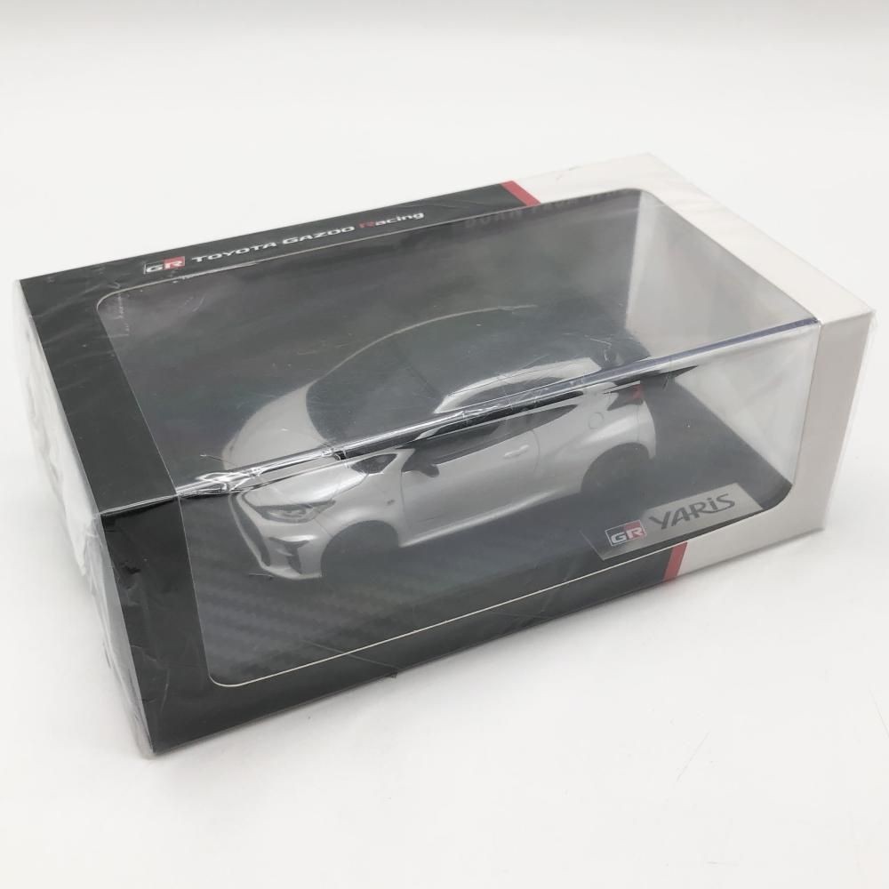 Spark Model 1/43 GR19A041 Toyota Yaris White Collection Model