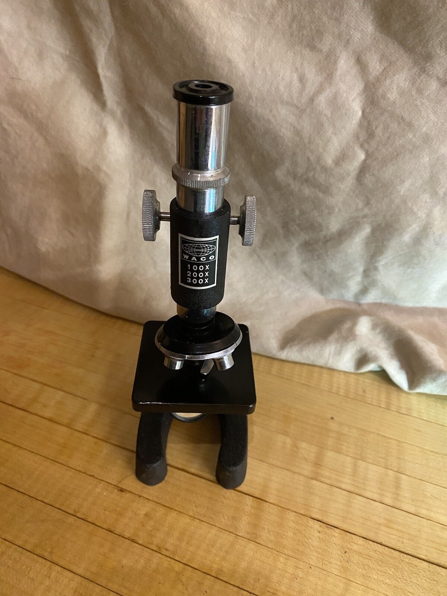 VINTAGE JAPAN WACO MICROSCOPE WITH 3 LENSES, 1OOX,200X,300X