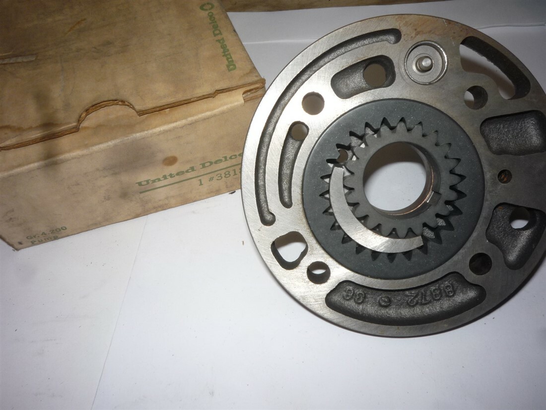 C・P　0628 1962 -66 Chevrolet Chevelle Corvette Transmission front pump nos