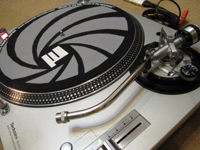 Technics SL-1200 MK3D Professional DJ Turntable Silver Good