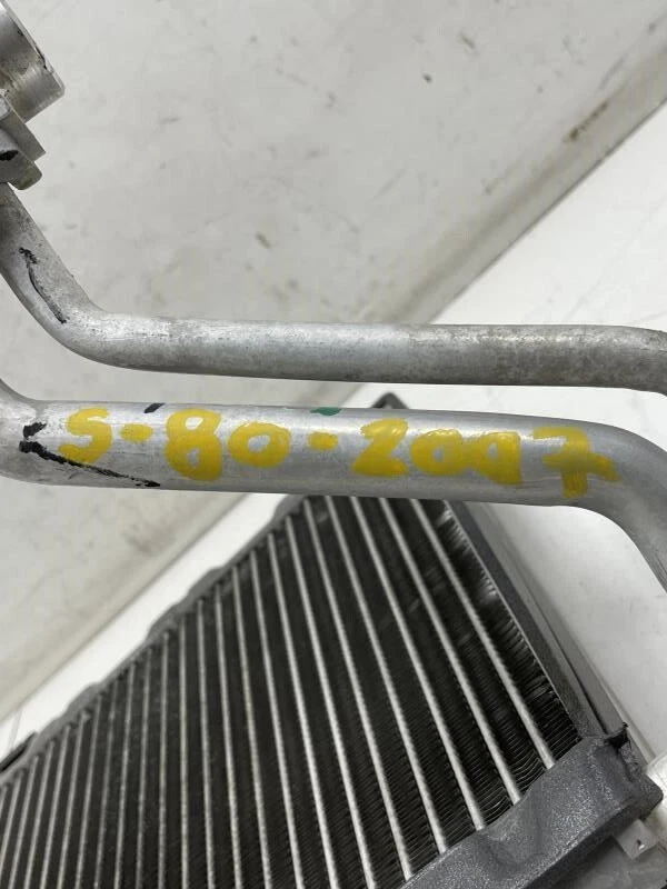 Núcleo evaporador de aire acondicionado Volvo S80 2007 2016 con válvula de expansión de fábrica Foto 3 de 4