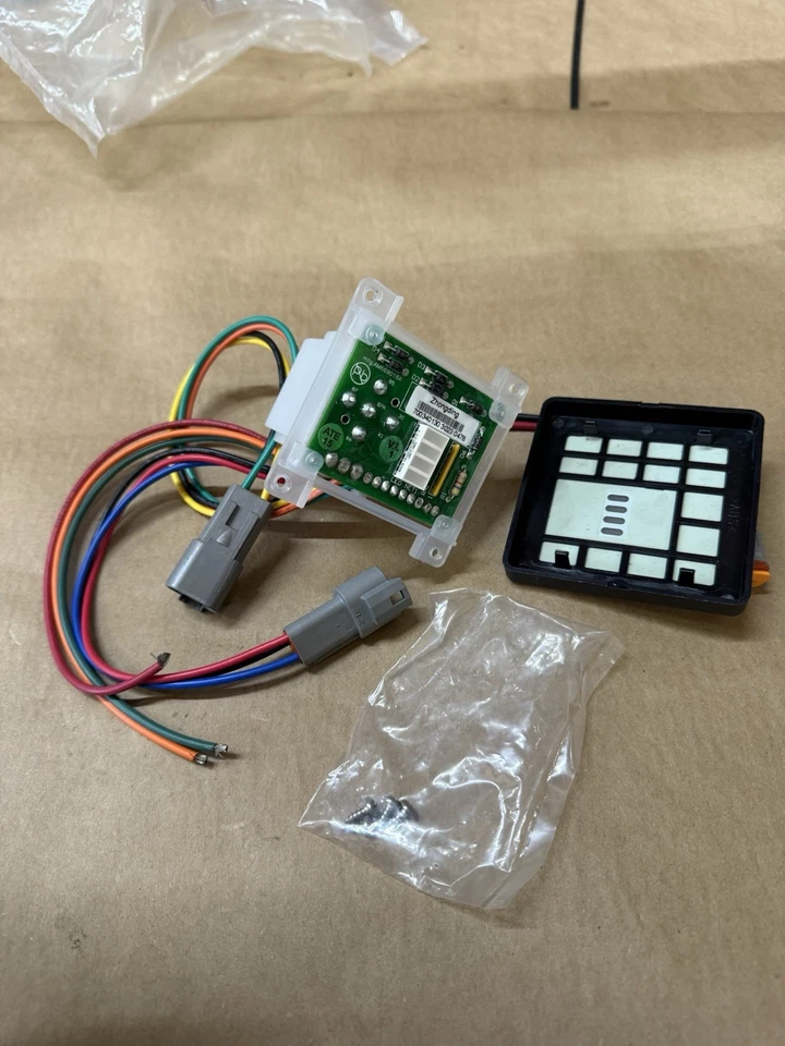 Panel de control monitor tanque de aguas residuales DOMETIC DTM04 (B-98) Foto 4 de 4