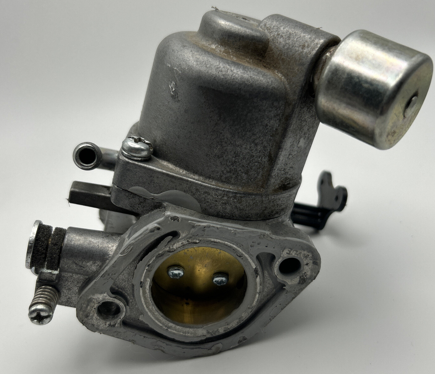 Needs to be rebuilt Briggs and Stratton 594207 CARBURETOR PARTS OR