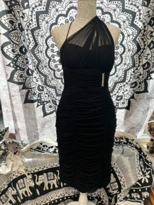 Wunderschönes schwarzes Kleid von LBD Betsy & Adam Größe 8 super Zustand Event Hochzeit Party