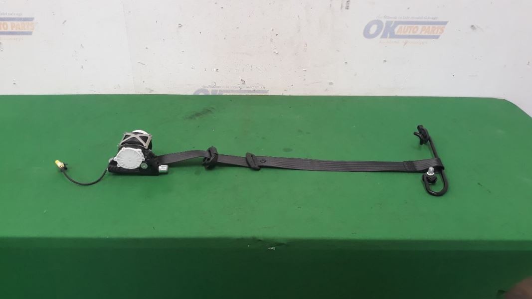 Maserati GranTurismo 2015-2015 Front Right Seat belt retractor