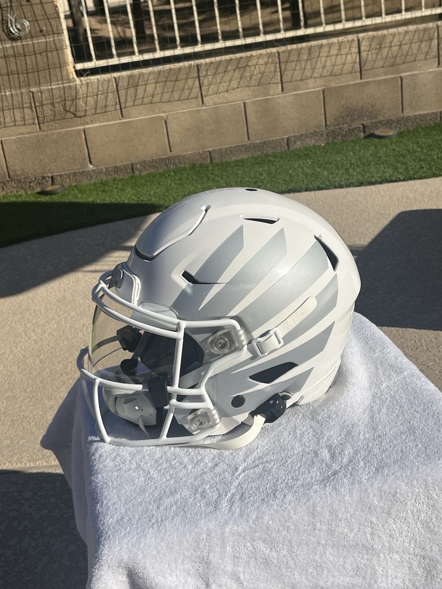 Oregon Ducks Authentic Riddell SpeedFlex “Frost White” READ