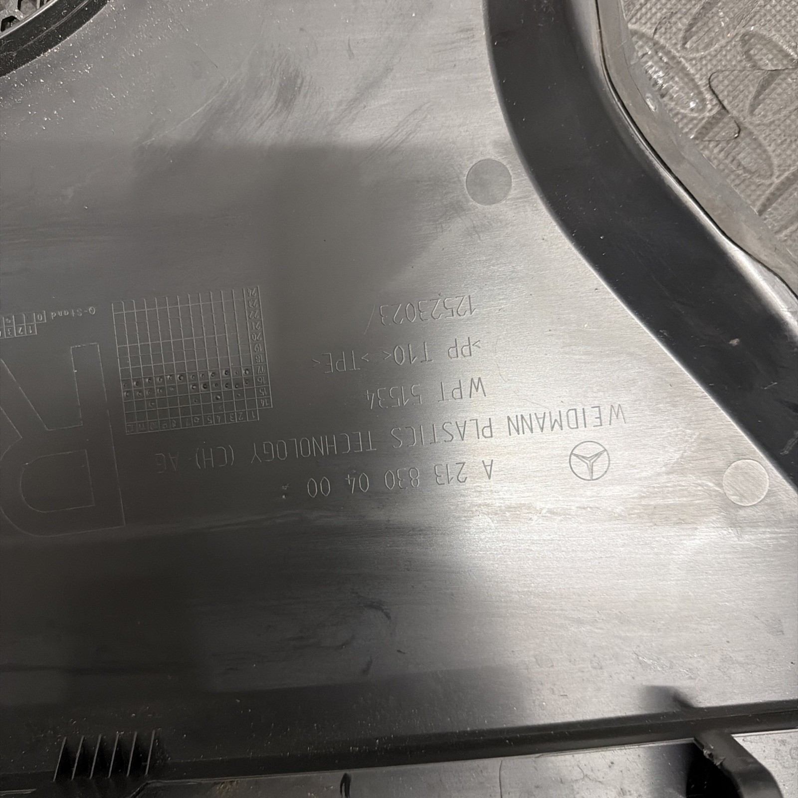 MERCEDES E220 W213 2017 SALOON WIPER SCUTTLE PANEL TRIM RIGHT SIDE A2138300400 thumbnail 3