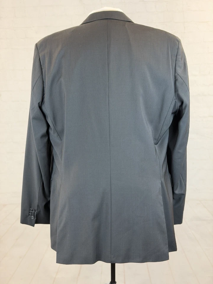 Blazer Hugo Boss Para Hombre Negro Rayas Super 100s Lana Dos Botones 48L $1,295 Foto 4 de 4