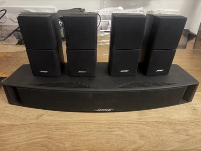 Bose Système home cinéma 5.0 avec fil noir barre de son + 4 enceintes - Photo 1/4
