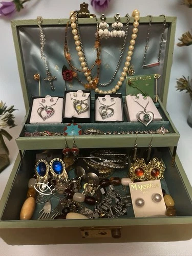 Vintage Estate Costume Jewelry Lot Retro MCM 80s Now Bradford Exchange Majorica