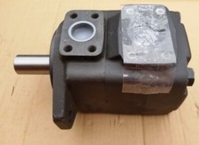 BOSCH REXROTH R900942488 Fixed Displacement Vane Pump NEW!
