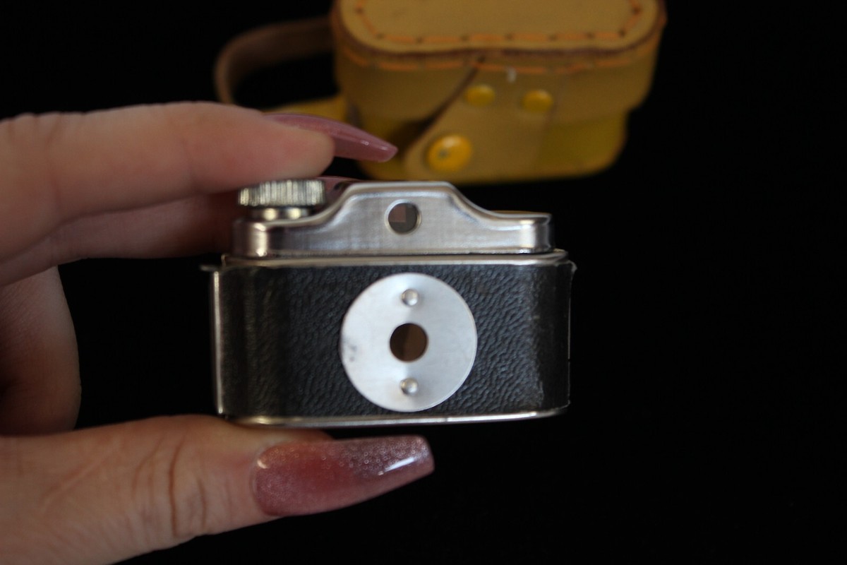 CRYSTAR CAMERA 日本製　アンティーク Vintage Crystar Mini Spy Camera Made in Japan w/Yellow