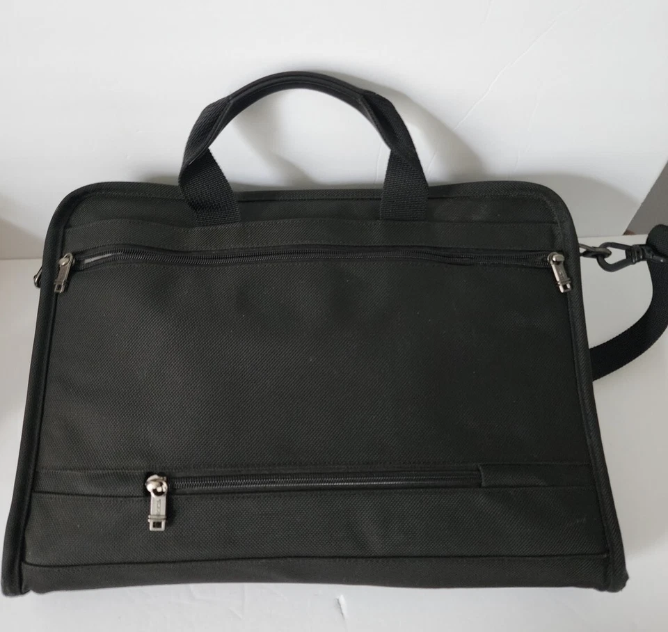 TUMI 26011D4 BUSINESS Bolso Delgado MALETÍN, BOLSO DE HOMBRO NYLON Mensajero NEGRO ¡GUC! Foto 4 de 4