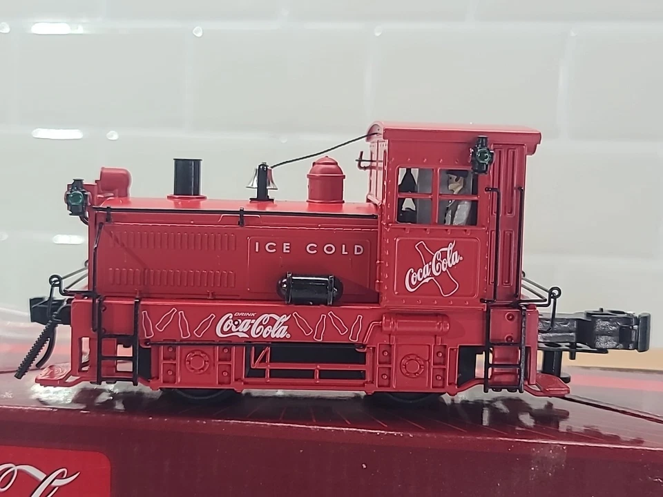 New K-Line O Gauge K2630-08 Coca-Cola Plymouth Diesel Yard Switcher Nib Coke  - Image 2 of 4