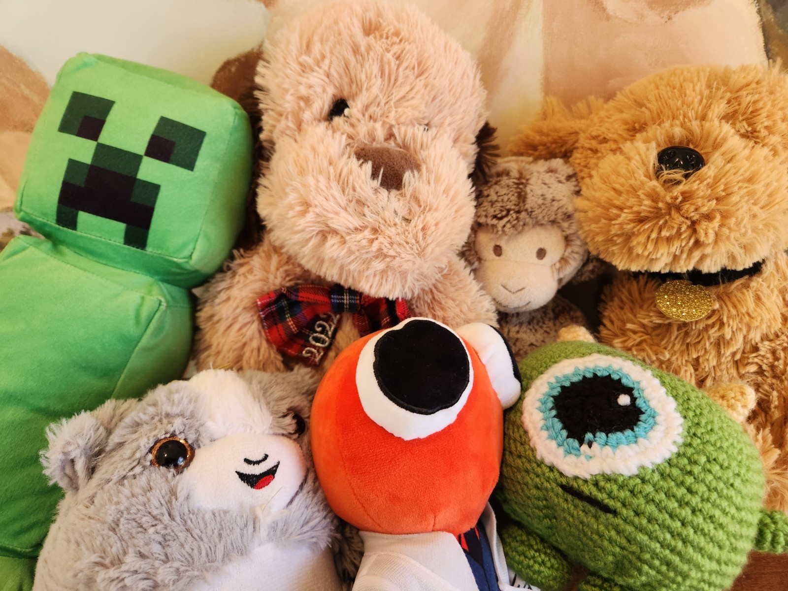 Lot of  7 Stuffed Animals Plushies Toys Assorted variety Sizes 🐻