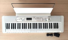 CASIO LK-520 Electronic Keyboard 180 Rhythms Lighted Keys w/Adapter 100v