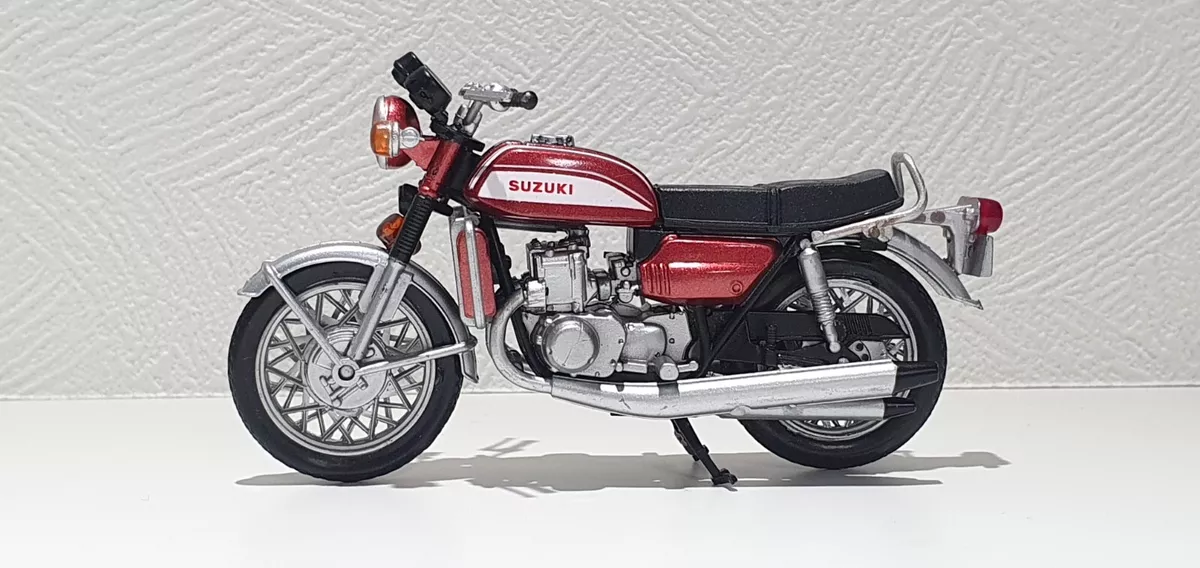 ミニチャンプス）GT750 1973 1/12 - ミニカー