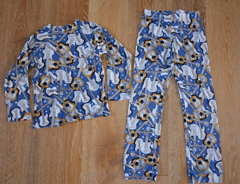 City Threads Boys 100% Cotton Guitar Print Pajama Size 6x/7 VGUC Made  in USA!