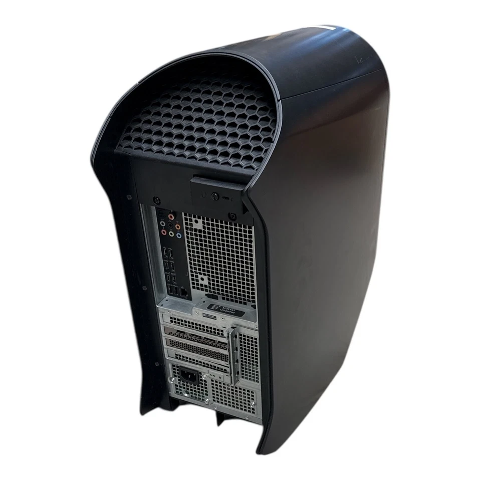 Alienware Aurora R13 i7 12700KF 16GB 512GB NVMe RTX3060 12G 750Watt Scratches - Image 2 of 3