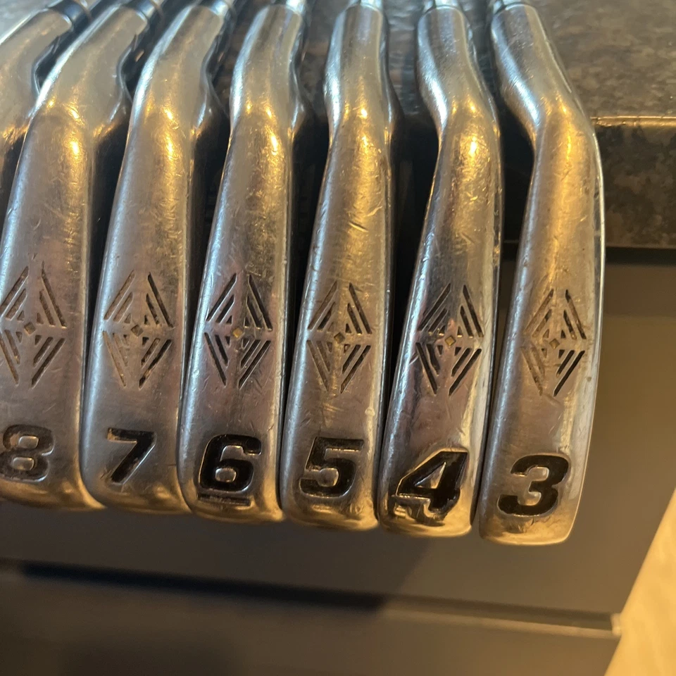 Juego de planchas Top Flite Tour 3-9 para diestros flexión regular Foto 3 de 4