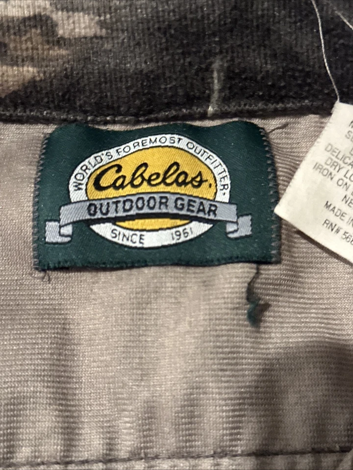Vintage Men’s Cabellas Made In The USA Button Down Long Sleeve Camo - Image 3 of 4