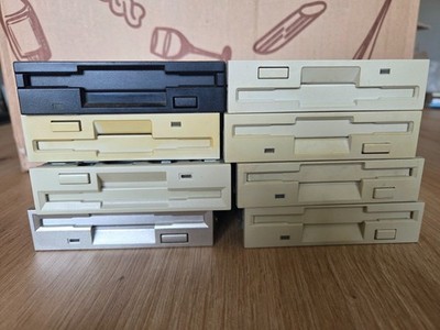 8x 3,5 Zoll Floppy Disk Drive Konvolut TEAC Mitsumi ALPS Mitsubishi Vintage PC
