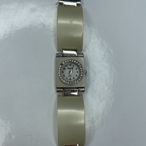 E Annibel Japan Mother Pearl Resin Crystals Japan Stainless Untested
