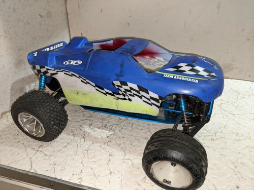 Team Associated RC10GT 1/10 RC Nitro 