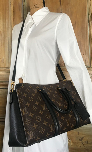 LOUIS VUITTON    100% AUTHENTIC   GORGEOUS  MONOGRAM     SOUFFLOT BAG  France