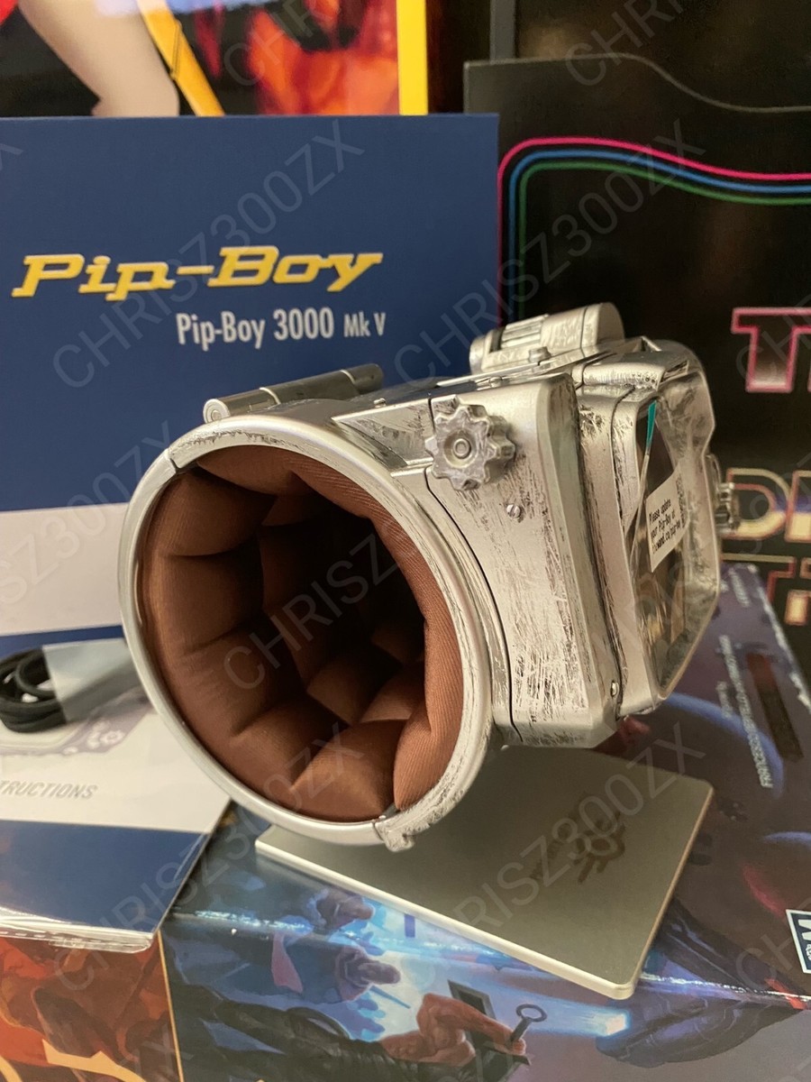 Fallout Pip Boy 3000 MK V Die-Cast Replica Vault 33 Figure Fallout Pip Boy 3000 MK V Die-Cast Replica Vault 33 Figure