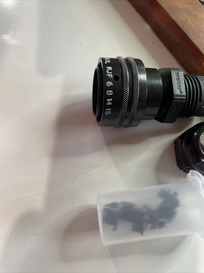 RJF6B, AMPHENOL, CONN MOD PLUG HSG RJ45 BLACK Rjf6b1415 - Image 2 of 4