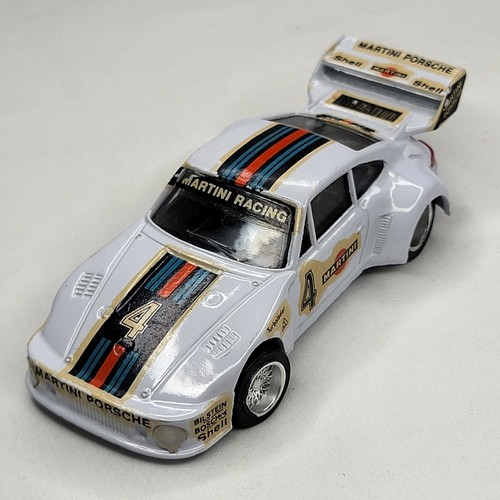 JOUET COLLECTOR VINTAGE - RADIO CONTROLE PORSCHE 935 MARTINI RACING
