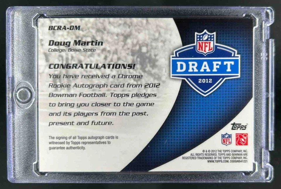 2012 Bowman Doug Martin Rookie Team Helmet Auto RC Rookie #BCRA-DM Buccaneers - Image 2 of 2