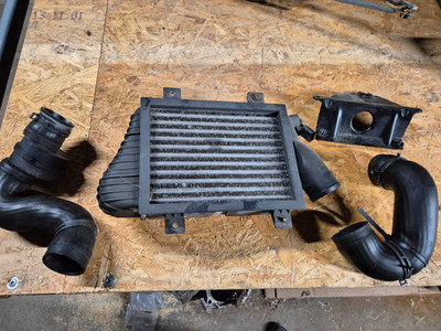 VW T4 2.5 tdi Ladeluftkühler Kit 4 Pin 701145805B