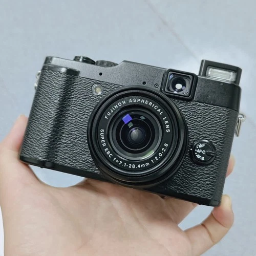 Fujifilm X10 12MP 4x Optical Zoom 1080p HD Video Compact Camera Black English - product listing photo