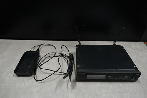 Shure SLX4-G5 Wireless Receiver + BLX1 Bodypack Transmitter Headset Mic