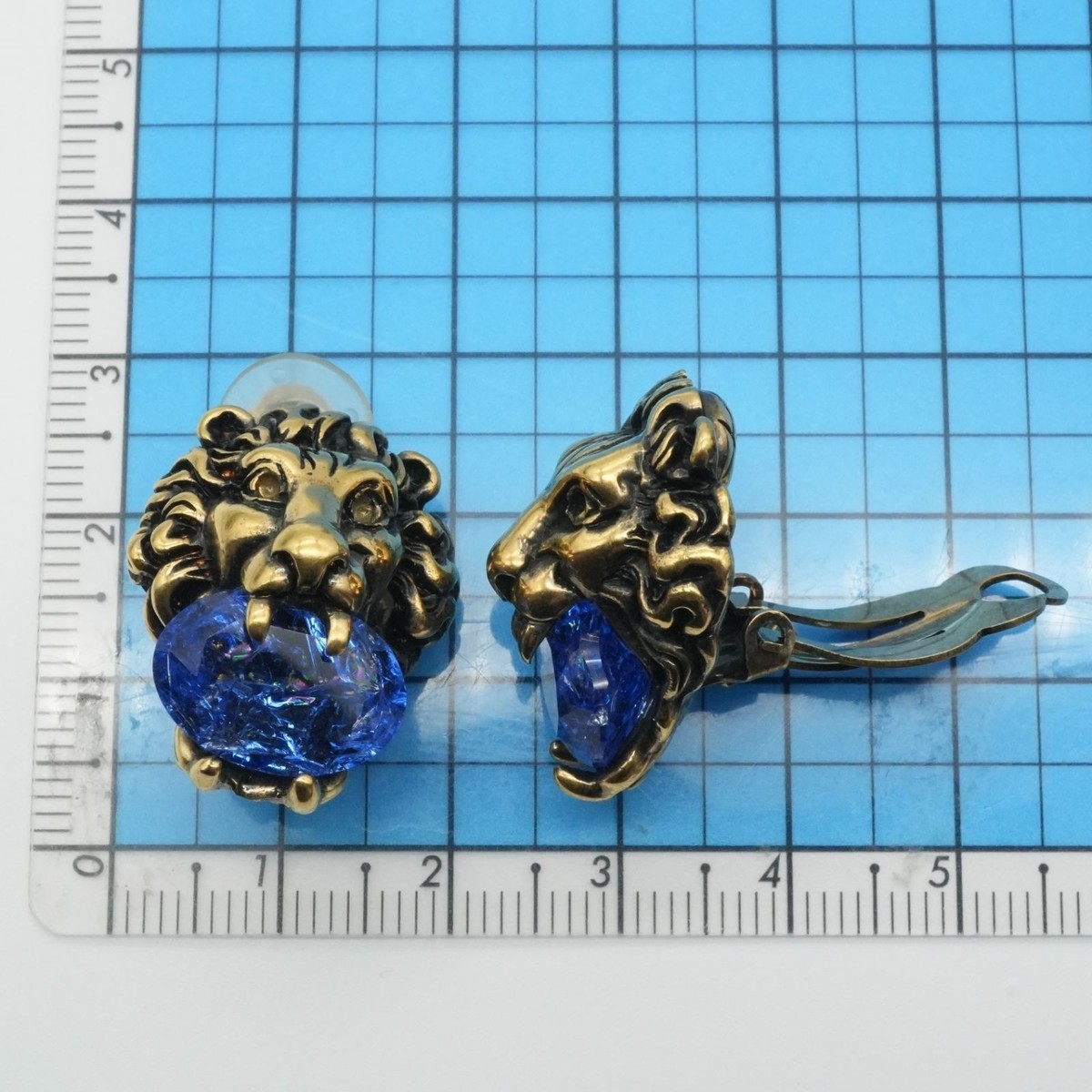 GUCCI Lion Head Blue Stone Clip-on Earring Gold tone | eBay