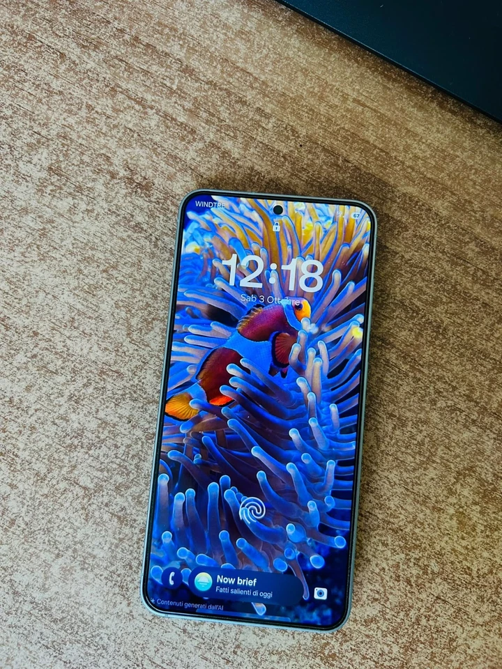 Samsung Galaxy S25 · 256GB, foto 3 di 5