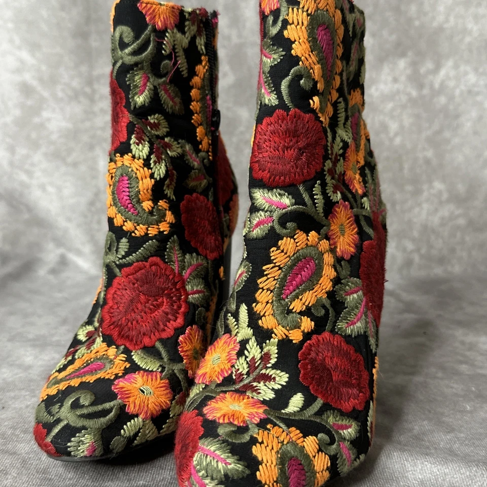 Bota Wild Diva Floral Y2K Bordada Salón Botín Talla 6.5 Foto 3 de 4
