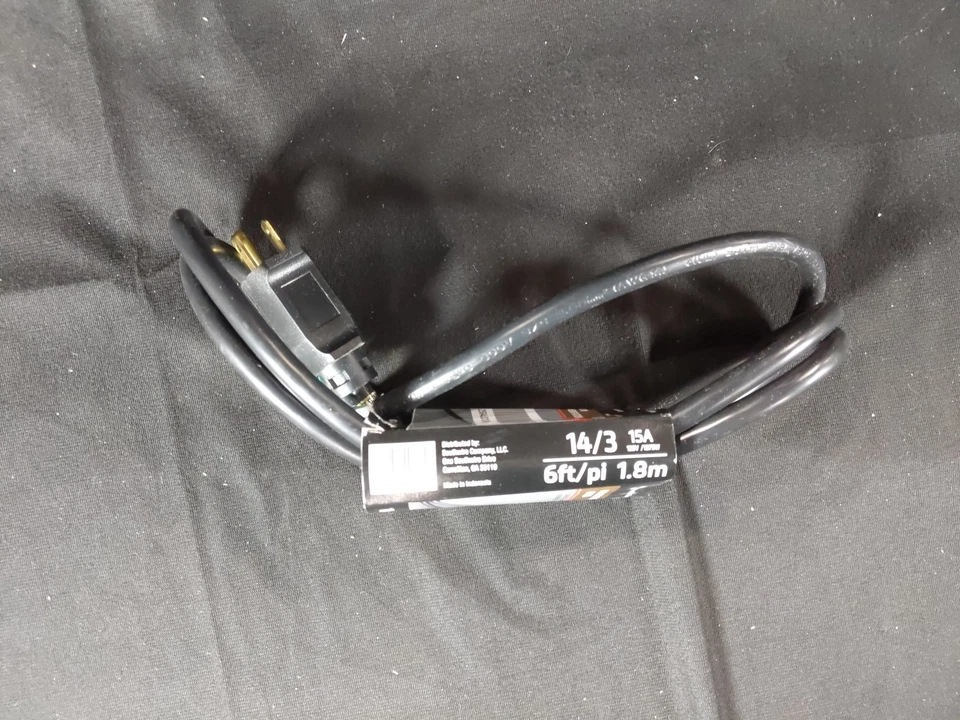 Southwire 14/3 Power Tool Replacement Cord - 6-Foot, Black 15 A 9716SW8808 SJTW - Image 3 of 4