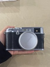 Fujifilm FinePix X100 12.3MP APS-C CMOS EXR 4x Optical Zoom Digital Camera