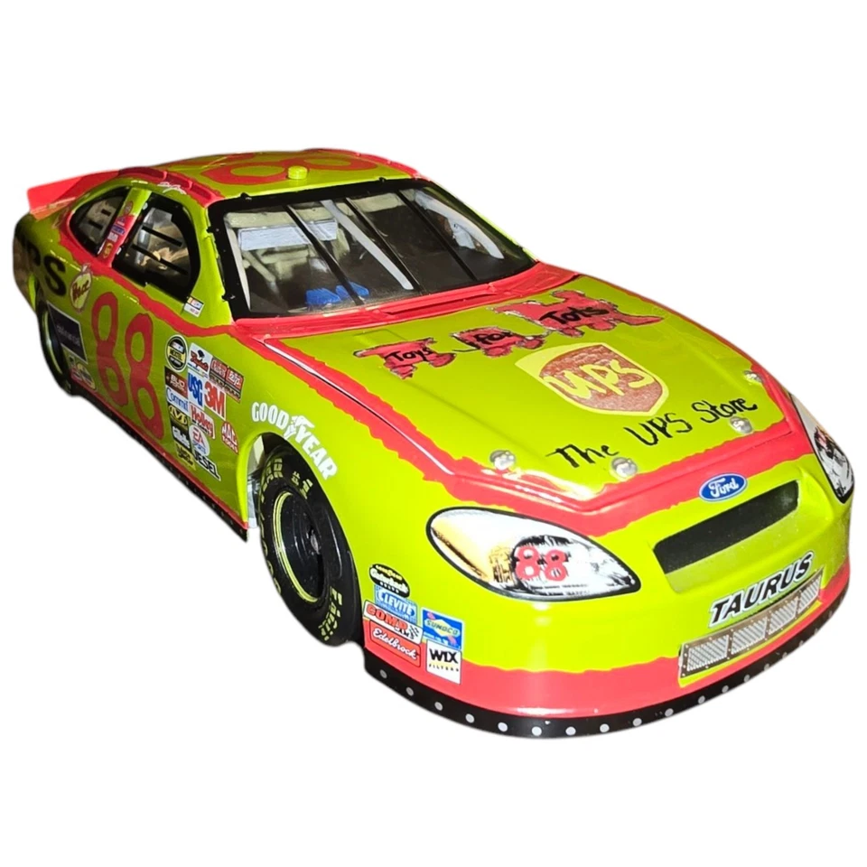 Action Dale Jarrett UPS Store Toys For Tots 1/360 Diecast Car escala 1:24  Foto 2 de 4