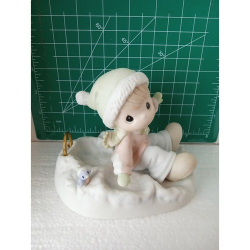 Precious Moments Engel auf Erden Figur Maske & Schlitten Schneeszene 1996 - Bild 2 von 9