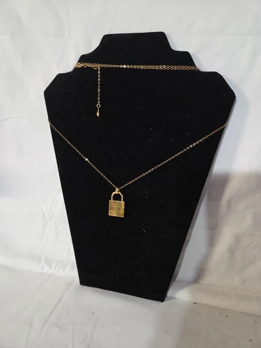 Collana con lucchetto pavè placcato oro 14 carati di Michael Kors 31" (862)