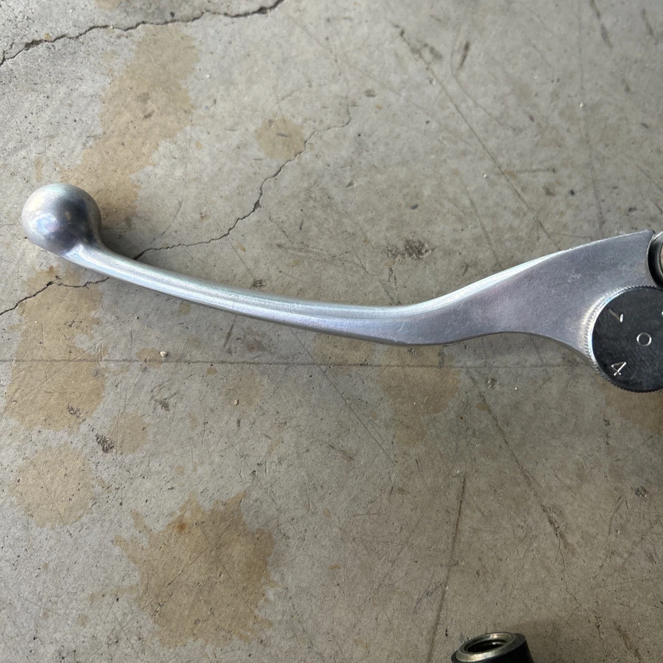 1998 - 2004 Suzuki Intruder VL1500 cilindro mestre de embreagem com alavanca e linha - Imagem 4 de 4