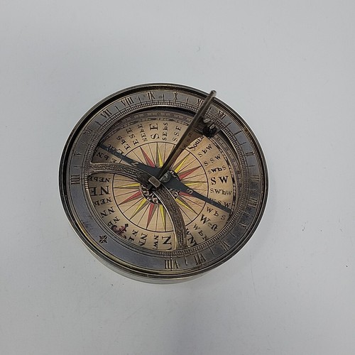 Authentic Models 18th C. Sundial/Compass , Aged/hand buffed duotone - CO012A - Picture 2 of 13
