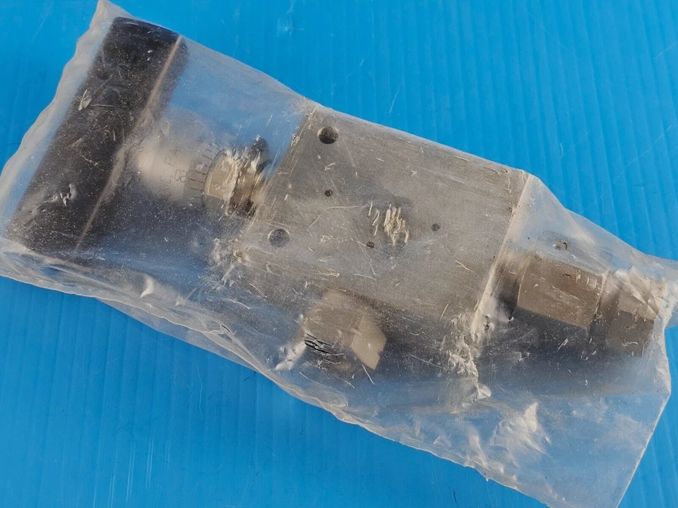 SEALED Parker Autoclave 60VRMM6882 SS Micro Metering High Press Valve, 3/8" Tube - Image 3 of 4