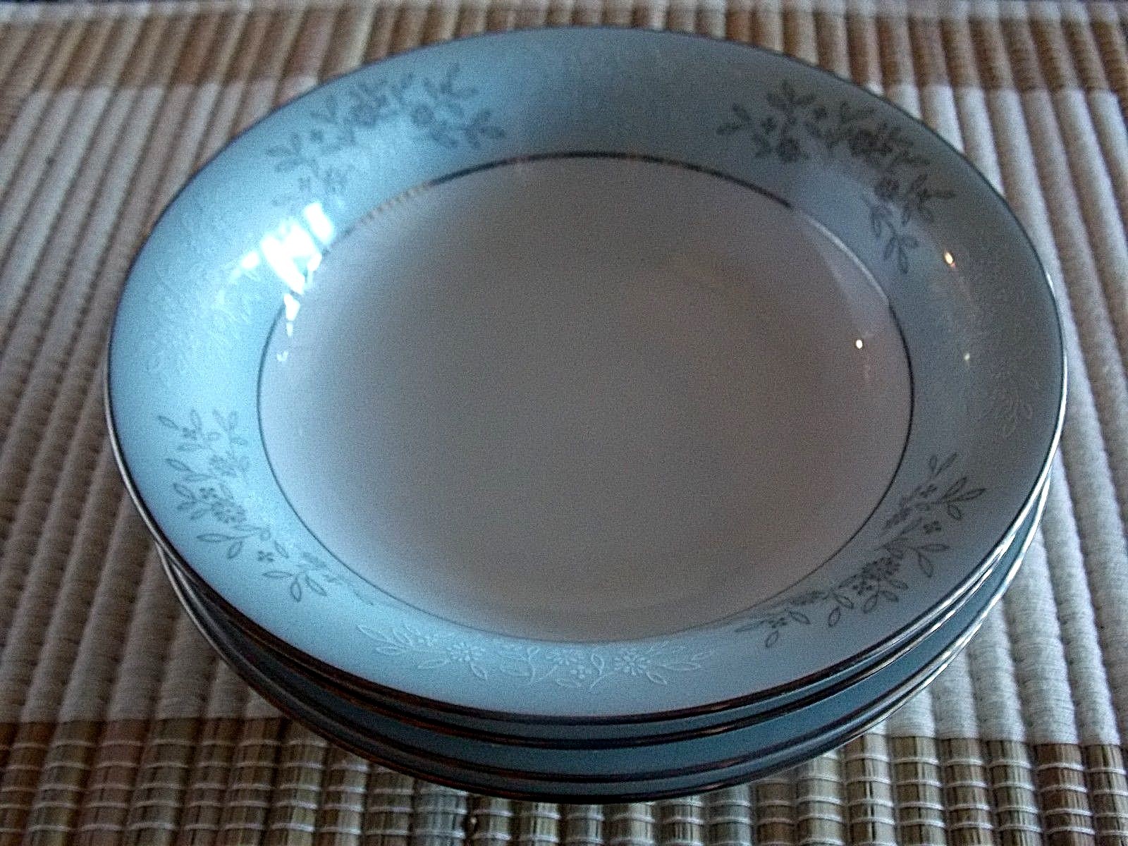 4 NORITAKE BLUERIDGE DINNER BOWLS 5858 Pattern Platinum 7 1/2